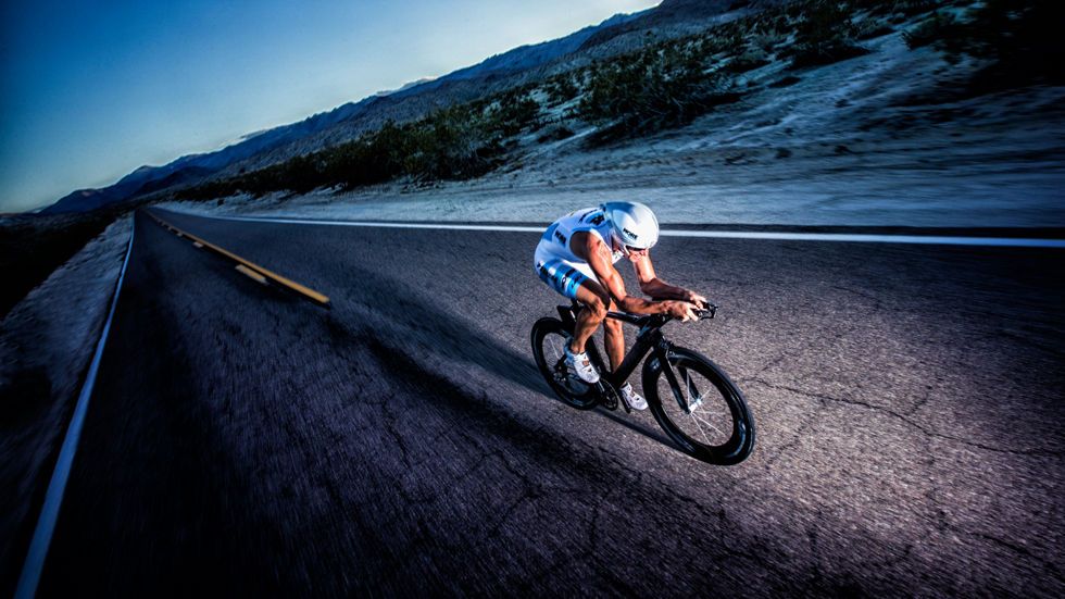 DINH DƯỠNG CHO NGƯỜI CHẠY ĐỊA HÌNH: ĂN GÌ TRƯỚC, TRONG VÀ SAU CUỘC ĐUA